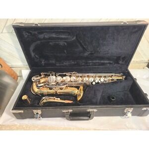 Jupiter Alto Saxophone Instrument with Hard Carrying Case - No. JAS-669-667